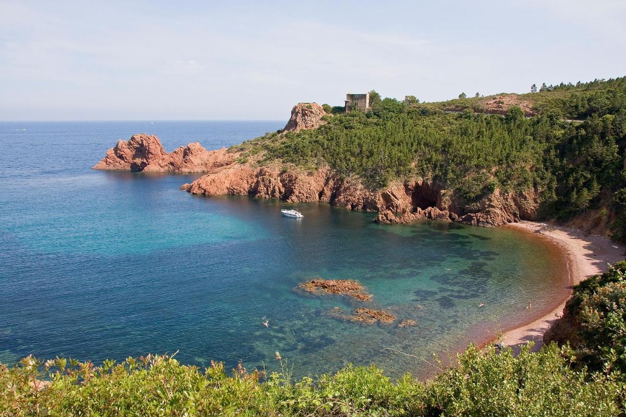 Agay Cap Esterel Le Hameau F2 Clim Plein Sud Dernier Etage Magnifique Vue Mer Saint-Raphael  Exterior photo